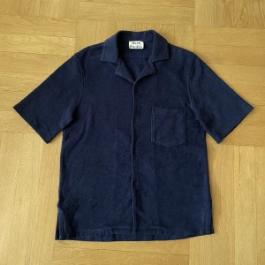 Acne Studios skjorta - Acne Studios skjorta från SS18. Skön och extremt snygg.