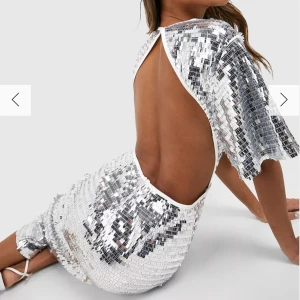 Paljettklänning💕 - Klänning med paljetter, köpt för 450kr och nu slutsåld. 