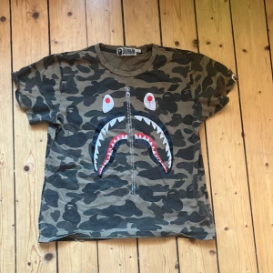 A bathing ape - Bape camo t shirt vintage Lite sliten