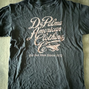 DePalma T-Shirt - DePalma T-Shirt i storlek L