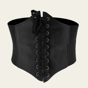 svart corset - Lite gamla men är i bra skick. Original priset är 36kr. :)