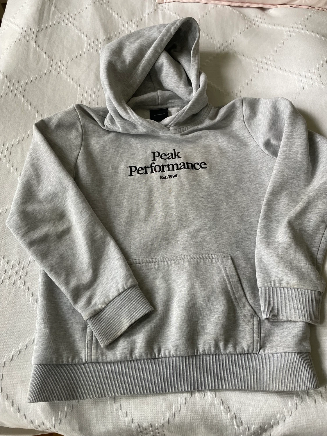 Peak performance hoodie 