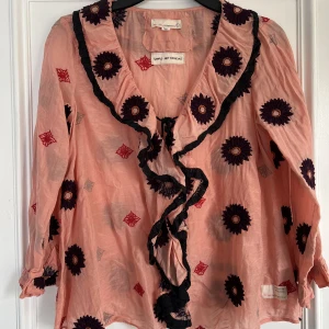 Snygg Odd Molly Blus - Snygg Odd blus storlek 1= motsvarande S Fint skick