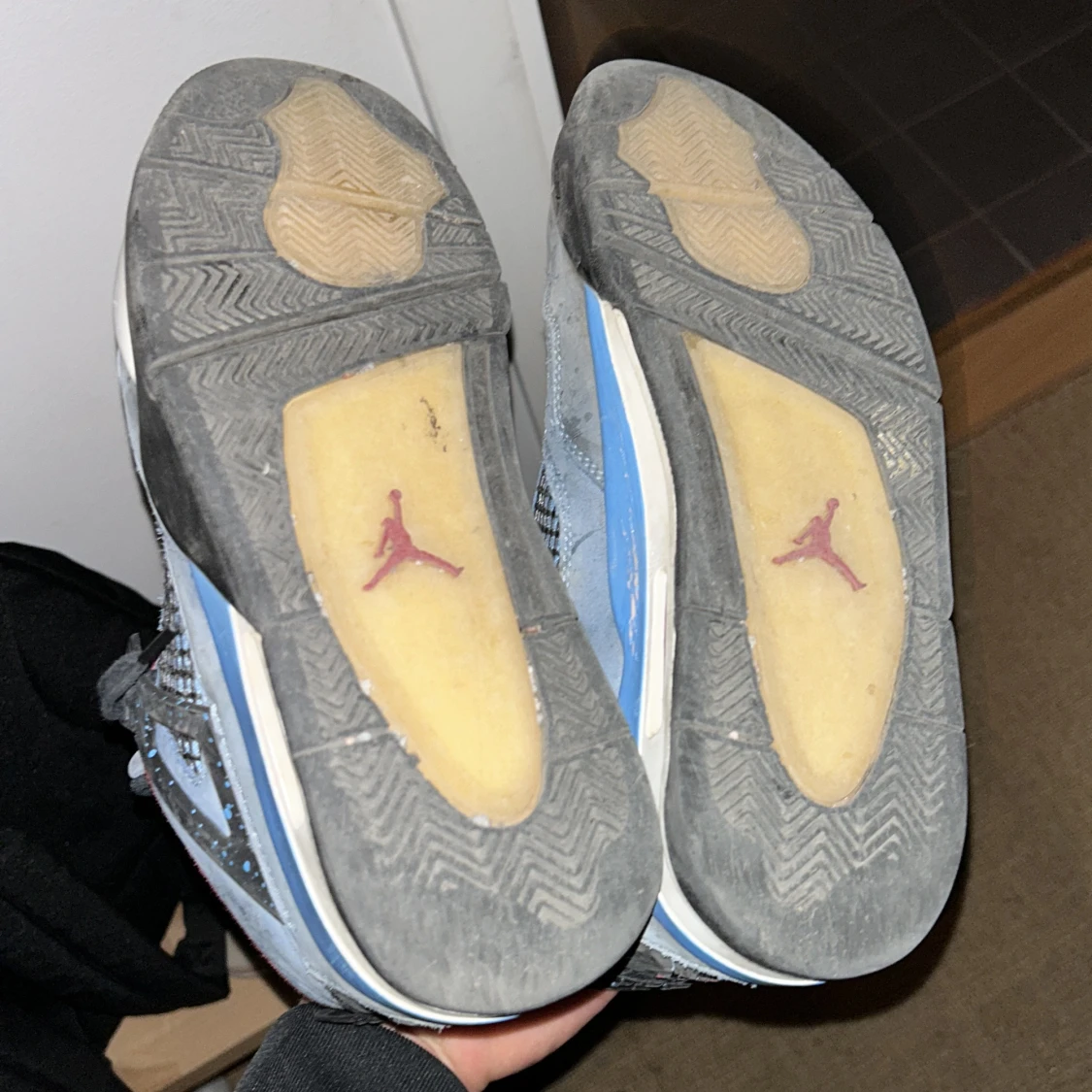 Jordan 4 Travis scott  - 90