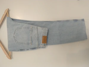 Gina jeans - Ljusblå superfina jeans, köpta här på plick för några dagar sedan, säljer endast pågrund av att de inte passade. Jättebra kvalite då dem är oanvända. Från Gina Tricot, storlek 36/S.