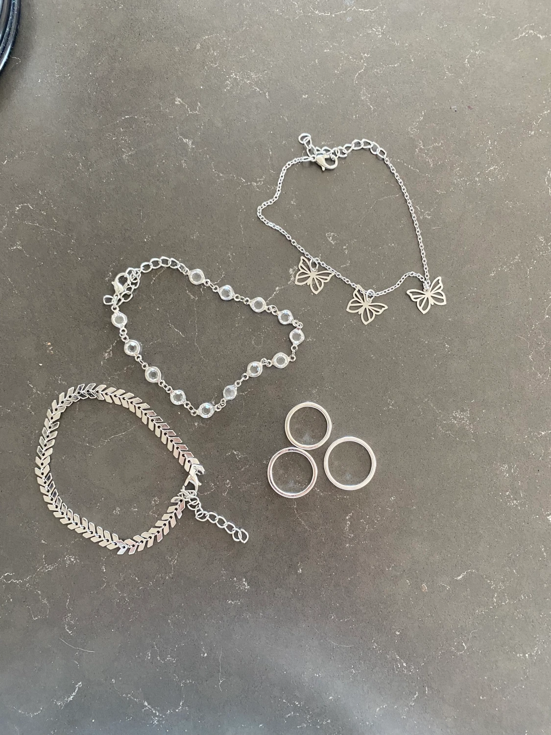 3 fotsmycke , 3 ringar 