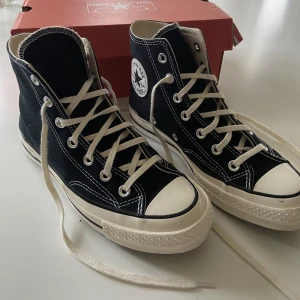 Converse chuck taylor 70s - Helt nya, endast använda en gång. Nypris: 950kr Strl 37,5.
