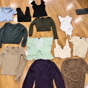 Toppar - Toppar från olika märken som Gina Tricot, Zara, Vero Moda, NA-KD, shein osv Köp alla tillsammans för 499kr Pm för styckpris