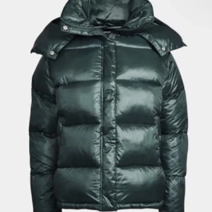 Grön bikbok jacka  - Säljer min fina gröna jacka från bikbok då jag har köpt en ny vinterjacka 💗