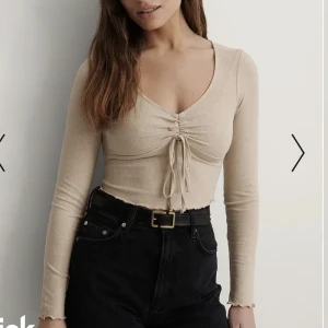 Topp - Beige topp strl XS passar S också. Knappt använd