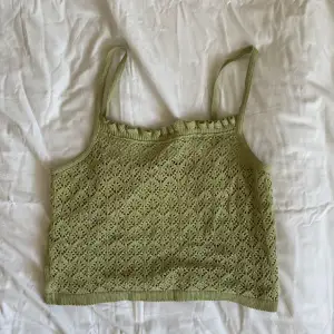 sjukt gulligt grönt virkat linne inköpt från humana förra sommaren🫶