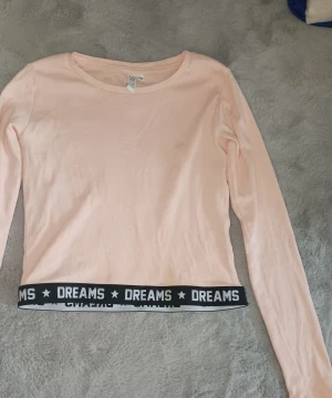 Lång armad tröja  - Rosa långarmad tröja 