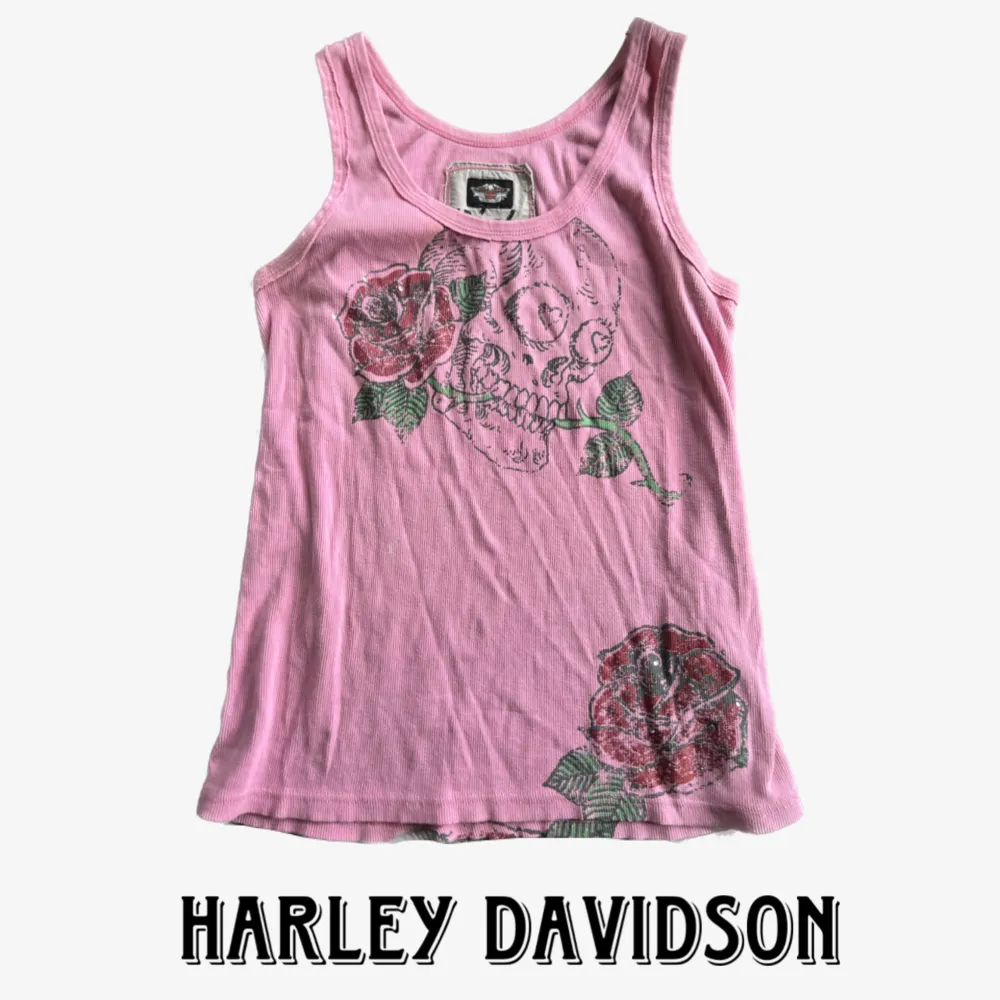 Säljer denna coola tröja från Harley-Davidson! Sitter såhär på mig som är storlek 40. Toppar.