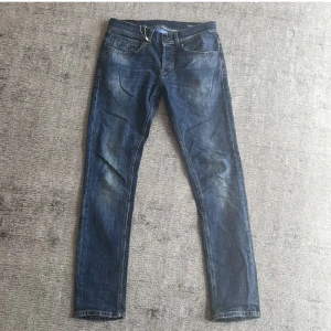 Dondup Jeans - Säljer ett par nästintill oanvända Dondup ”George” Jeans. Nypris ligger på 3000kr men säljer dom för endast 700kr, hör gärna av er vid intresse///Noah