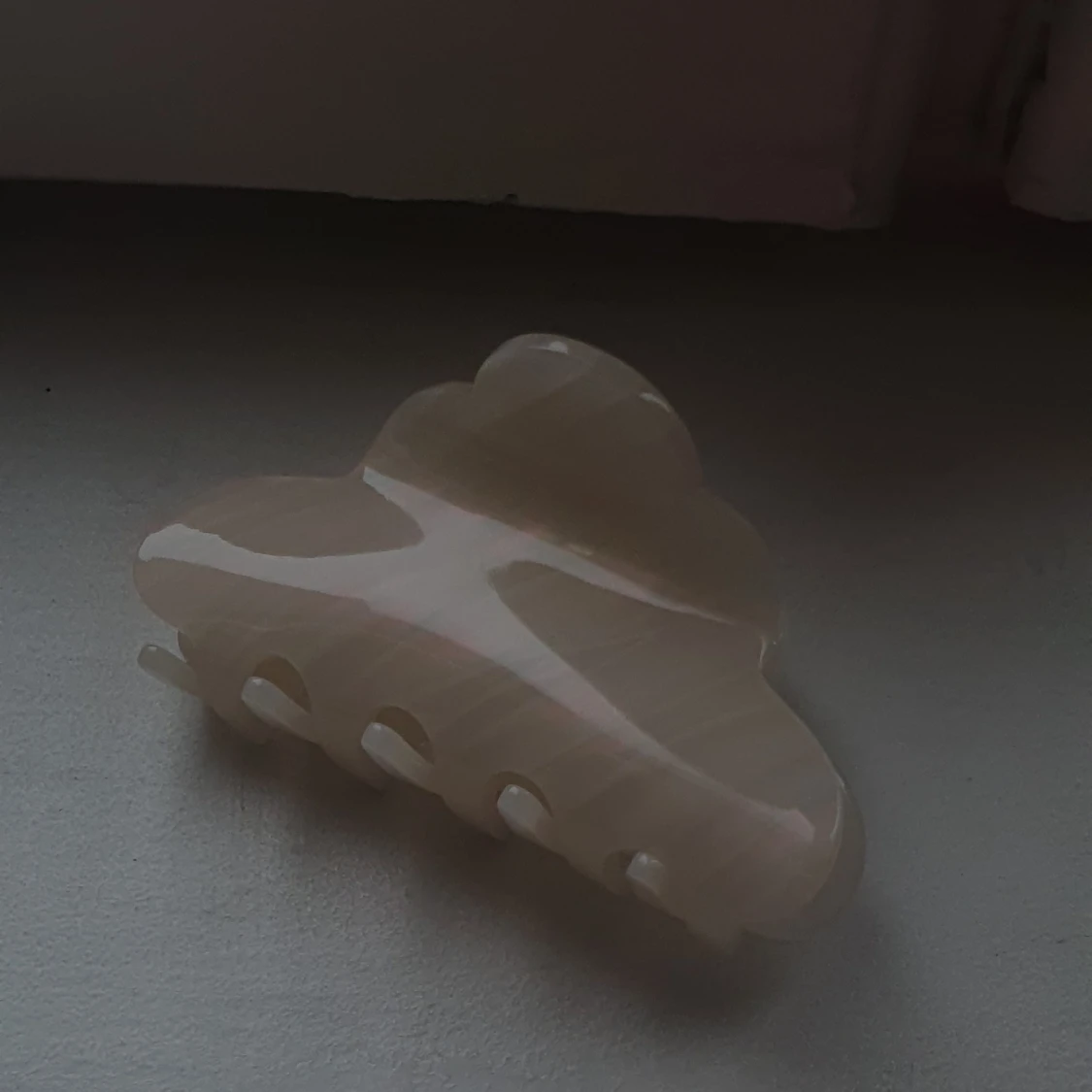 En jätte vi hårklämma