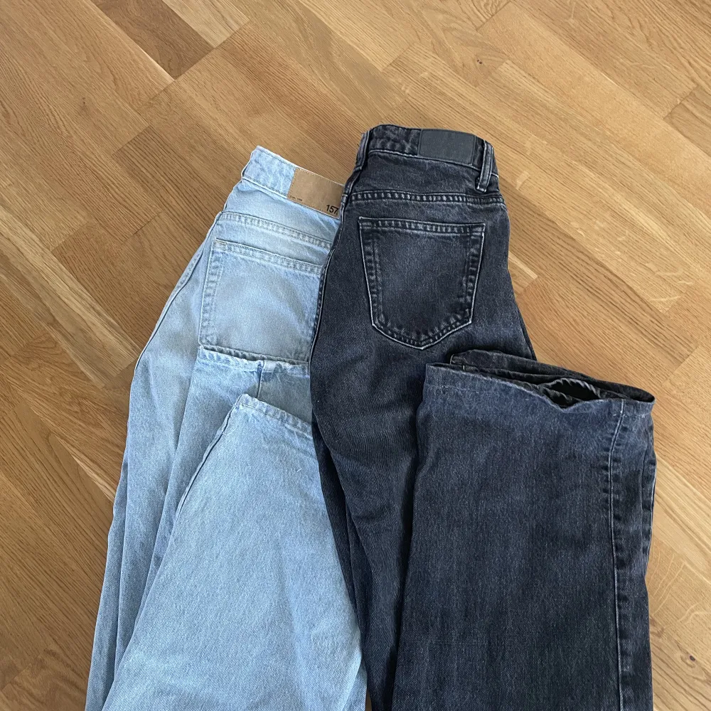 Hej, säljer mina två jeans i från Lager 157💕super bra skick, nästan som nya! Köp båda för endast 120kr Passar alla, passar mig i både längd och generellt som är 167 cm💕skicka om ni vill ha fler bilder💕+frakt . Jeans & Byxor.