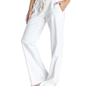 Roxy linnebyxor  - Jätte fina men kommer aldrig till användning, har endast använt de en gång ☺️300+frakt (kan tänka mig gå ner i pris om snabba affär)