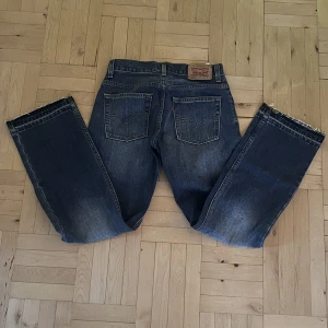 Levis jeans - Levis jeans i lite storlek därav priset. Skriv vid funderingar❤️