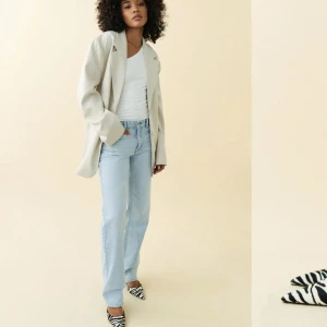 Jeans - Fina lågmidjade jeans från Gina, fint skick