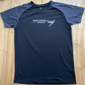 Better Bodies träningströja  - Better Bodies träningströja. Tisha i strl S, fint skick. Herr.