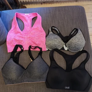 Tränings toppar  - Säljer träningstoppar i fint skick använda max 2 gånger 