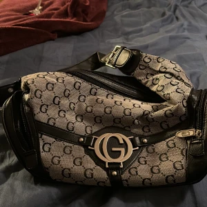 Väska - En vintage handväska🌸😍