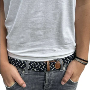 Flätat bälte - Jag säljer helt nya flätade bälten. För endast 259:- så får du ett fräsch bälte med hög kvalite. Hör av dig vid minsta lilla fråga!