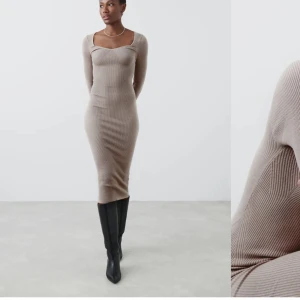 Stickad klänning - Säljer denna jätte fina,mjuka klänning från Gina då det är för kort för mig och han dra bort lappen på den. Aldrig använd