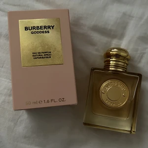 burberry goddess parfym - oanvänd,50ml, köpt för 1300