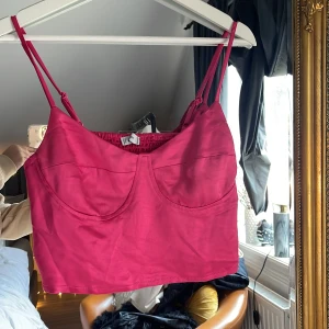 Strl L - Fin topp aldrig använd ❤️