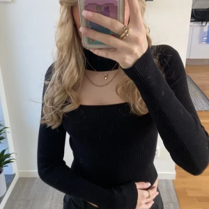 Berskha tröja  - Säljer denna sköna tröja från berskha! Nypris 300kr