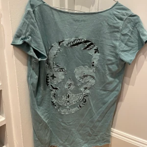 T-shirt från Zadig - Super fin T-shirt från Zadig and Voltaire. Bra skick! 💕