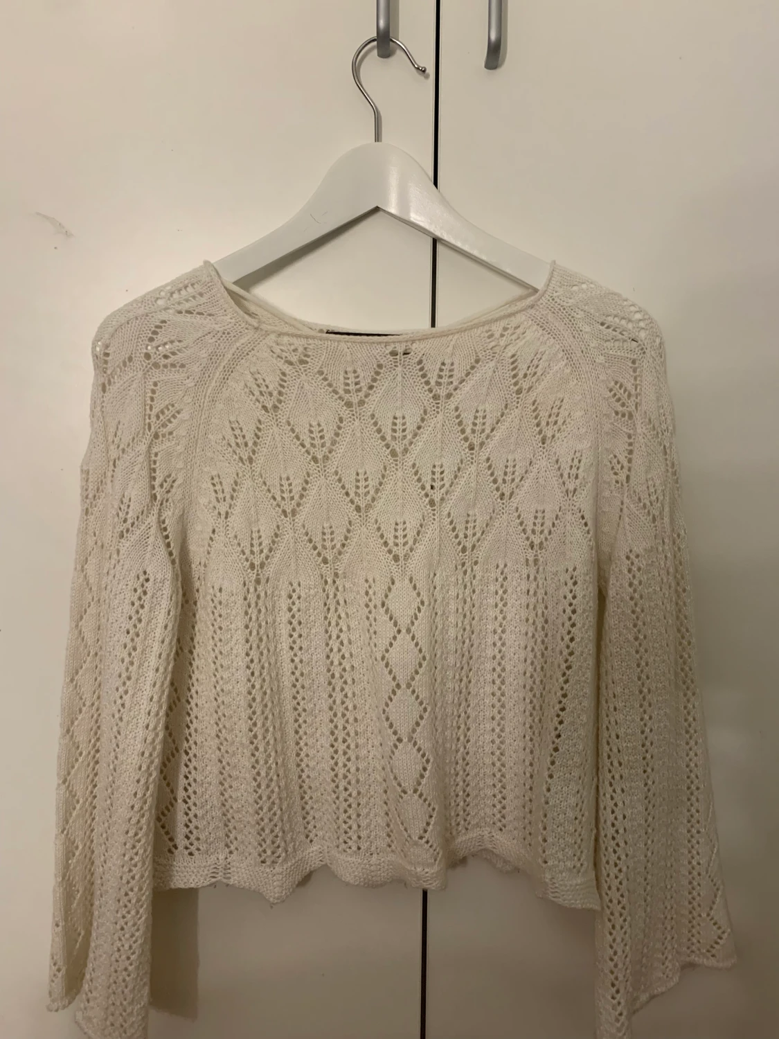 Vit stickad topp  - 90