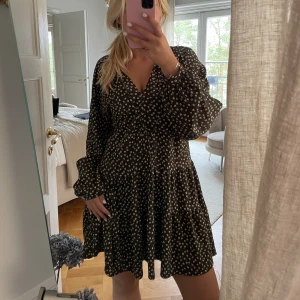 Klänning - Så fin långärmad klänning från Mango💕