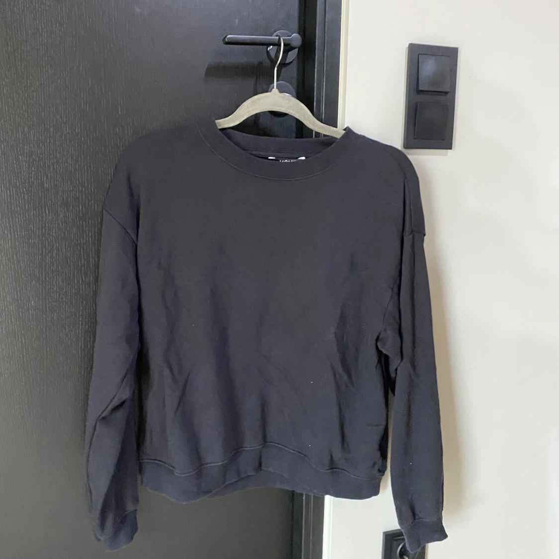 Svart sweatshirt 