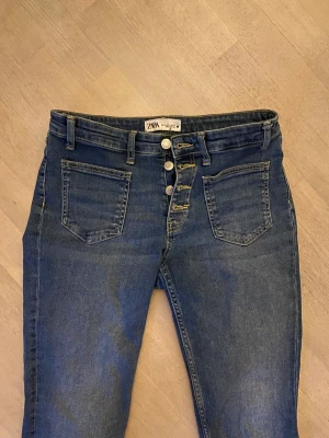 Zara jeans - Skit snygga zara jeans som inte kommit till användning! Bootcut 