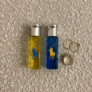 Polo parfymer - 65kr/st eller båda 110kr🌸 Nästan nya Ralph Lauren parfymer som endast har testats. Perfekt att ha i handväskan!!, säljes då jag har många likadana!!!😻