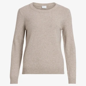 Stickad tröja - Säljer den hör stickade tröjan från vila. Knappt använd💞💞nypris 270