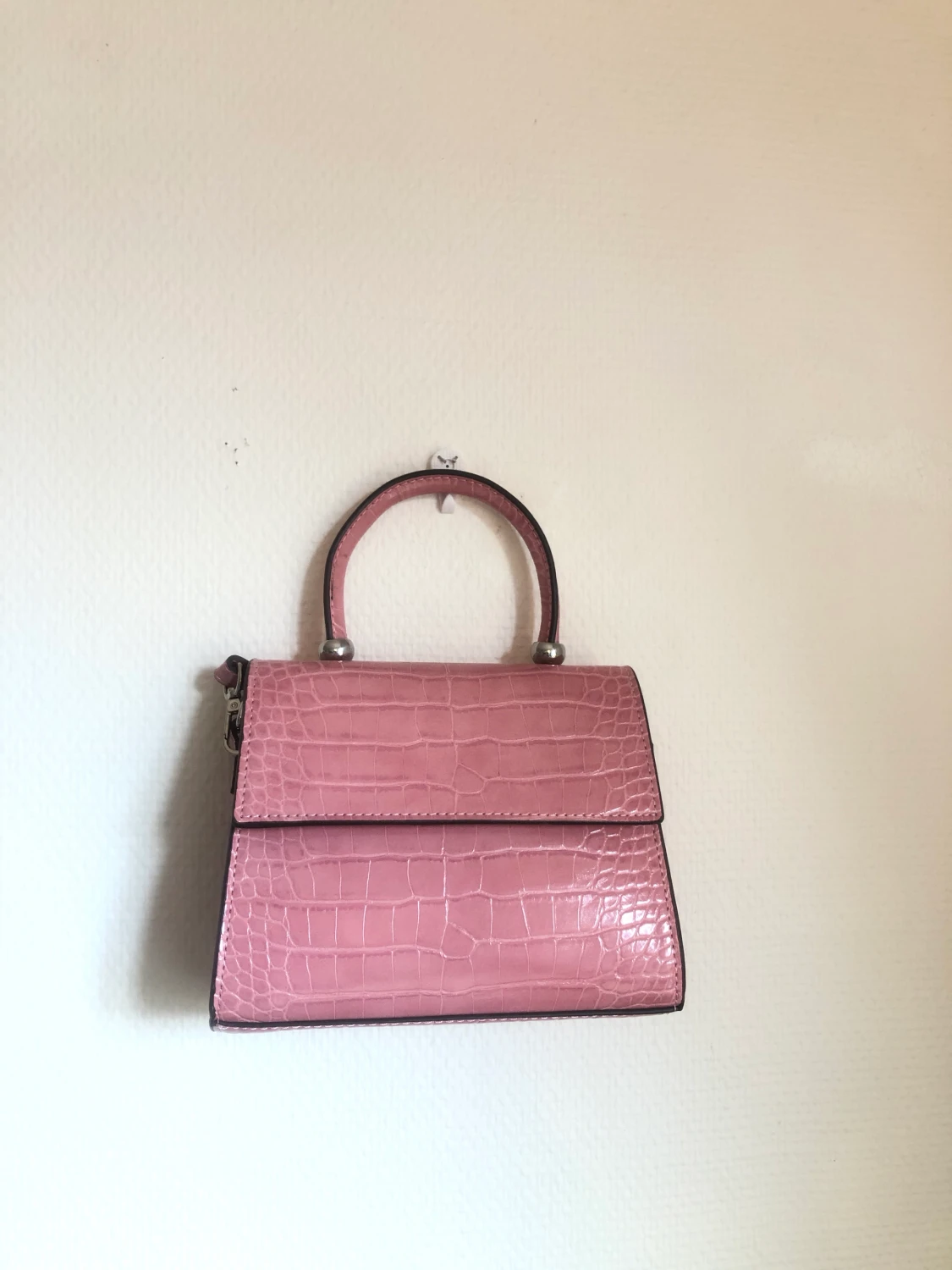 Liten rosa väska Mango