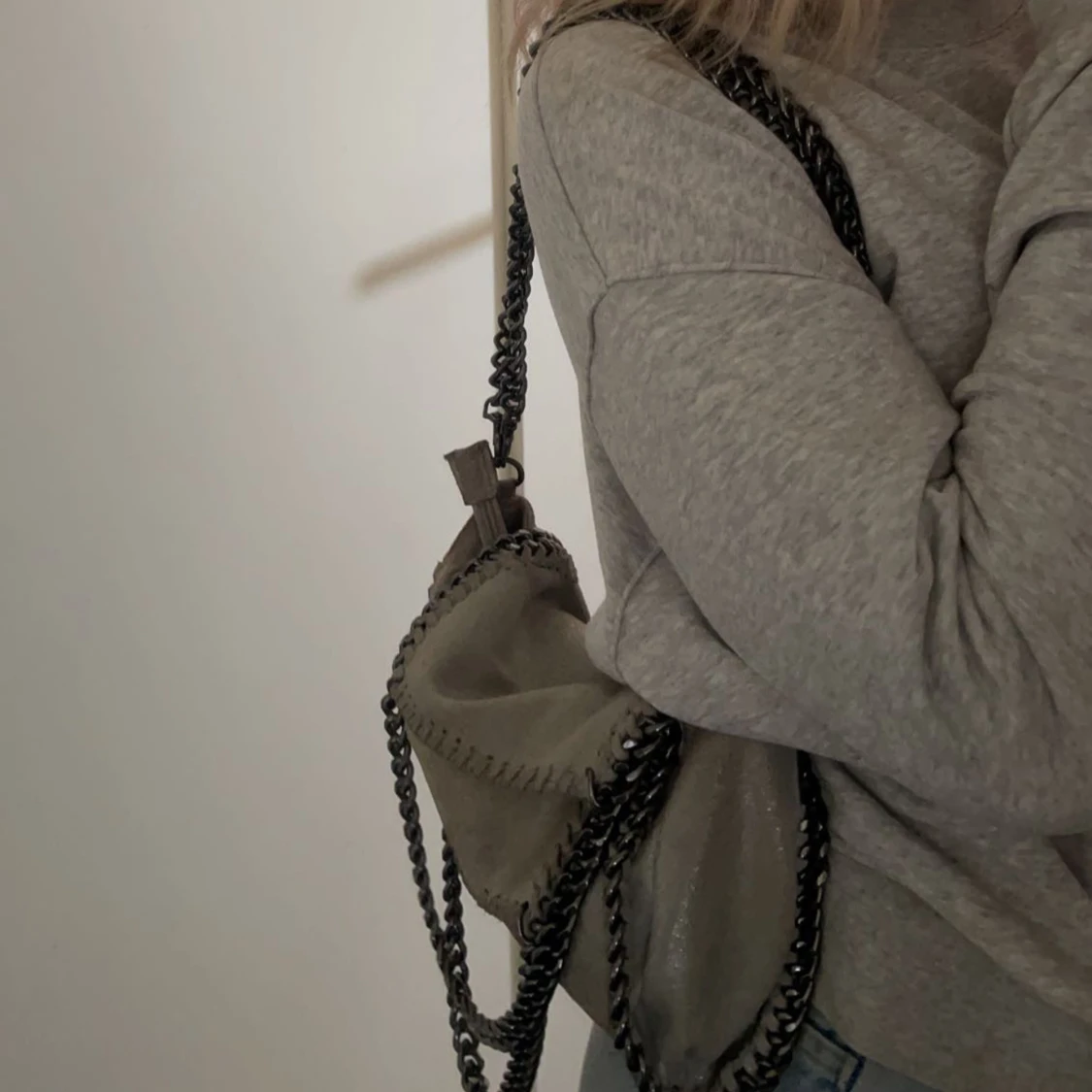 Grå handväska - 90