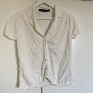 Blus - Urgullig och fin blus/tröja i strl M men upplevs som en S. Pris;50kr + frakt 