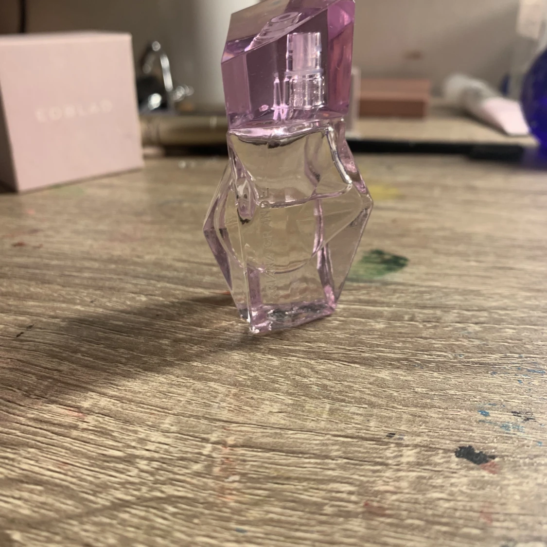 Parfym ariana grande  - 90