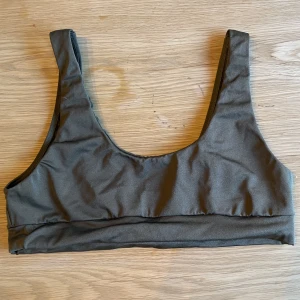 BIKINITOPP - NELLY - . 