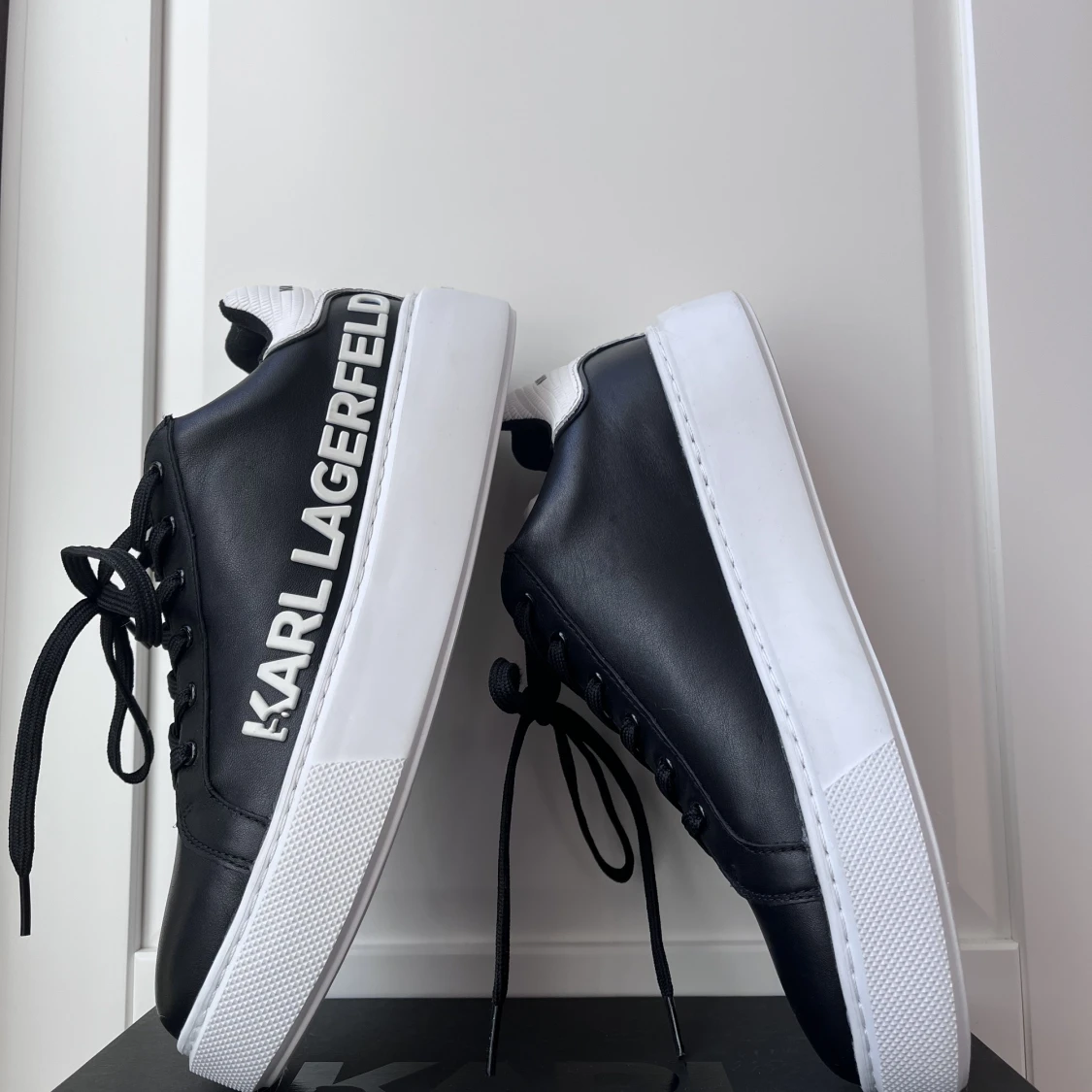 KARL LAGERFELD SKOR - 90