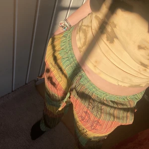 Hippie Byxor - Säljer dessa AS snygga byxorna från Sol & Måne, dem är endast testade. Super duper sköna med massa härliga mönster, pris går att diskutera🌞🌿