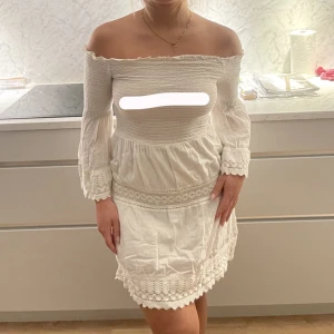 Sommarklänning - Det är storlek L men är som xs/s den är väldigt stretchig