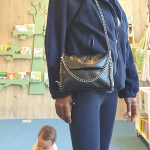 Stella kortney  - En bra Aakopia till stella kortney och man kan inte notisera om den är äkta eller inte