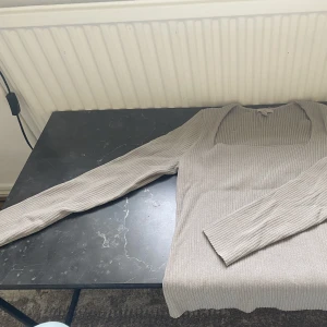 Tröja från H&M - Aldrig använd 