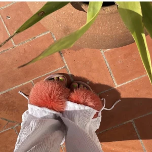 Oh by Copenhagen fur x H2O - Slippers med minkpäls 🧡 Använda men pälsen är i bra skick! Nypris 1800 kr (tyvärr för små på mig, så använder förra ägarens bilder) 