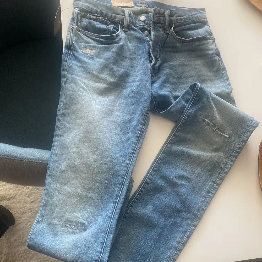 Helt nya Polo jeans. De är köpta föra året till min son och han har aldrig använt de.. Jeans & Byxor.